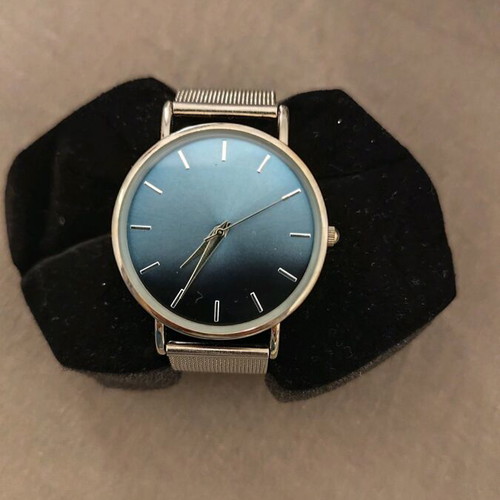 Wristwatch women's like new, blue and silver