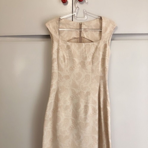 Character dress like new, size M 38 10