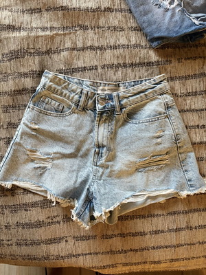 Pink Woman women's denim shorts, blue, size S
