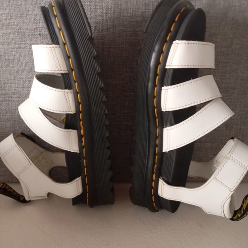 Dr. Martens Blaire sandals like new, size 37, black and white