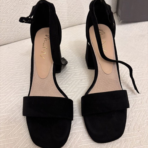Miss Nv women's sandals size 39 new