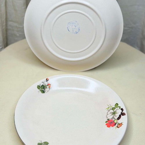 Ceramic plates vintage handmade with flowers set of 2 used