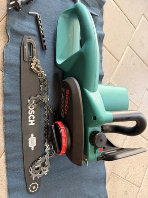 Bosch AKE 40-17 S electric chainsaw 1700W, 40 cm bar