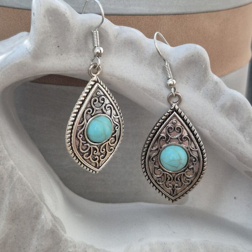 Boho Earrings new with turquoise beads and silver color