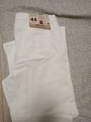 Women's jeans pants new, white, size 44