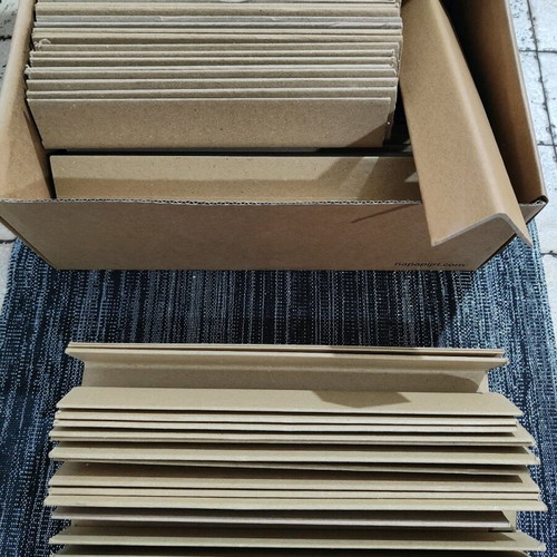 400 hard corner protectors / packaging