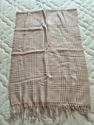 Scarf pink and white like new