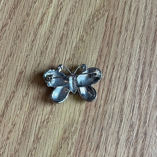 Pink butterfly brooch like new