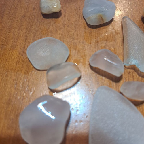 Natural stones and sea glass like new, various sizes and shapes