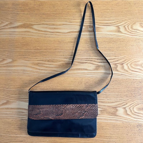 Vintage black python print leather shoulder bag used
