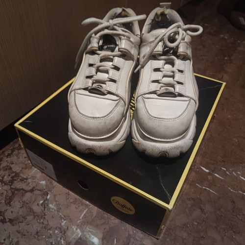 Buffalo platform shoes used, white, size 38
