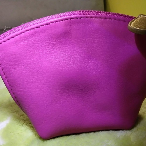 Women's leather handbag like new, pink and gold