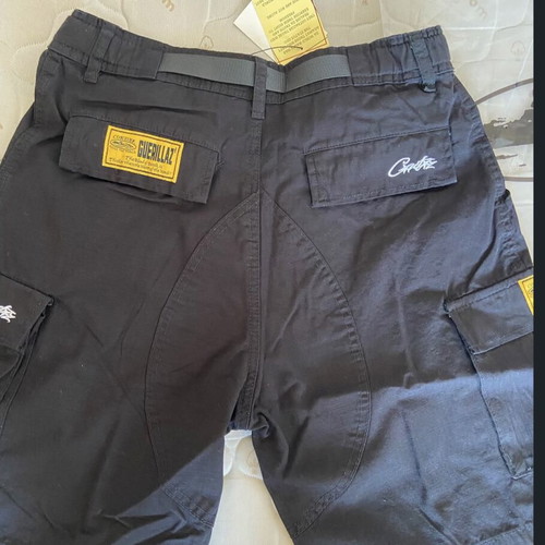 Corteiz cargo shorts, black and white, streetwear style
