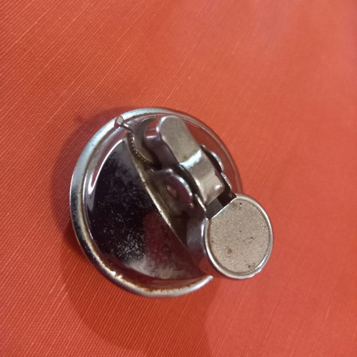 Vintage lighter used, partial function