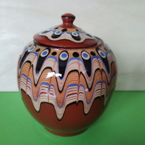 Troyan Ceramics Service Parts like new with traditional decor