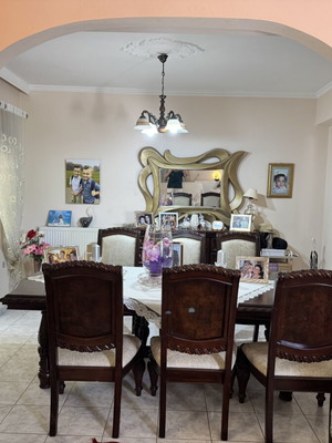 Dining table with 6 chairs and wooden dresser with mirror like new