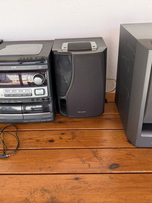 AIWA NSX-V900 stereo system with AIWA speakers and Sony subwoofer