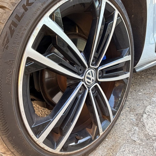 Genuine VW 18’ rims with tires 225/40 R18 used