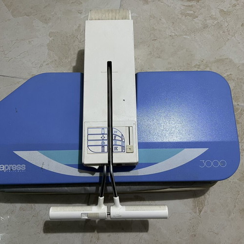 Elnapress 3000 ironing press like new, 1150 watts, Swiss made