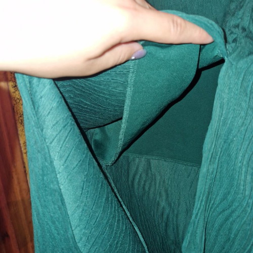 Skirt green size L like new with slit