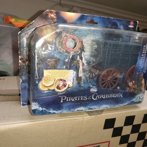 Disney Pirates of Caribbean Captain Jack Sparrow Battle Pack with wagon