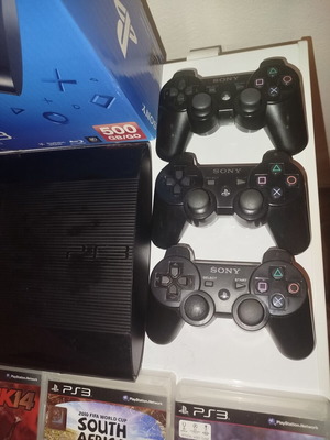 PS3 Super Slim 12GB κονσόλα με 4 παιχνίδια και 3 χειριστήρια