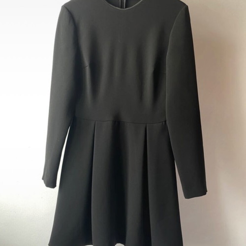 Miu Miu dress used, size IT44, black - 150,00 - Vendora.cy Miu Miu dress used, size IT44, black - 150,00 - Vendora.cy