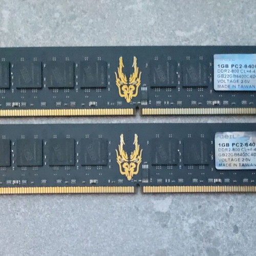 Geil Black Dragon DDR2 800MHz 2GB (2x1GB) used kit with red LED
