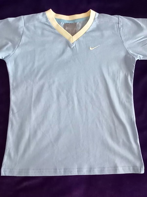 Nike t-shirt for girls new, light blue