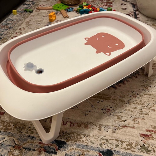 Folding baby bathtub like new