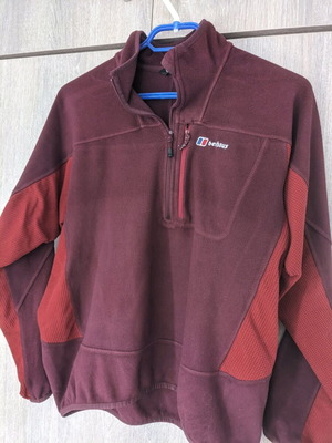 Berghaus fleece like new, red, size L