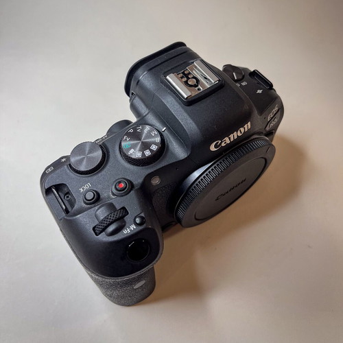 Canon EOS R6 Body like new, full frame camera