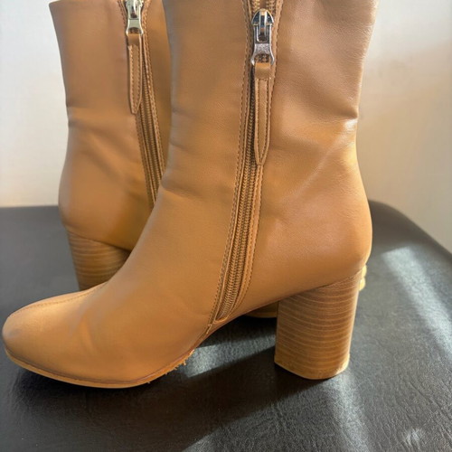 Corina boots new, beige, size 38