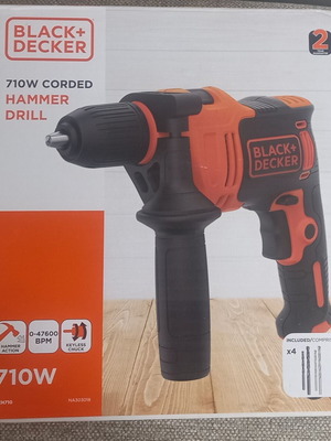 Black & Decker BEH710 hammer drill 710W new