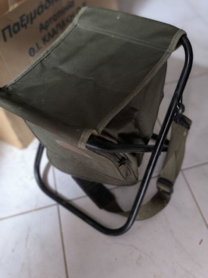 Folding hunting stool VA used