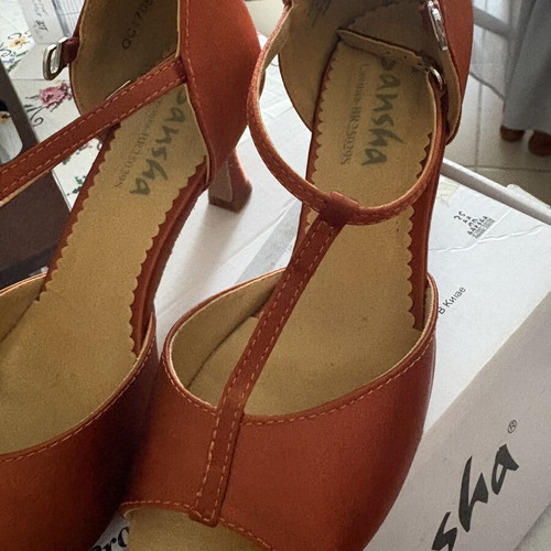 Dance shoes 7M leather used size 39