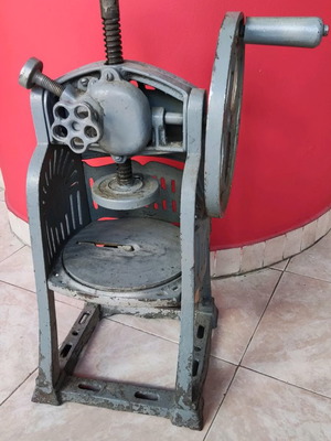 Antique ice crusher from 1930 used