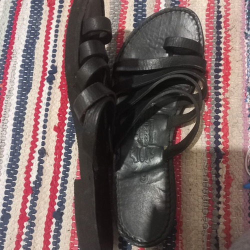 Kouros Handmade Leather Sandals like new, black