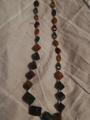 Necklace 30 cm like new, multicolored