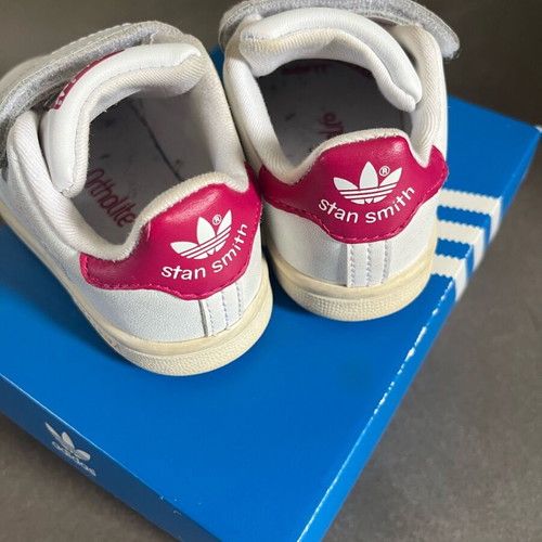 Stan Smith kids sneakers size 20 like new