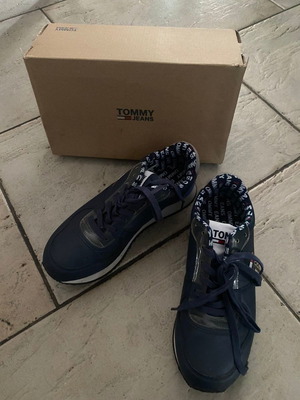 Παπούτσια Tommy Jeans αθλητικά μεταχειρισμένα, μπλε, μέγεθος 37