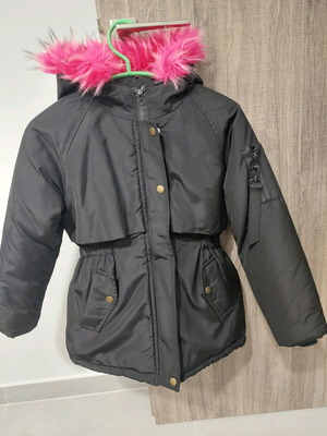 Girls' jacket like new, ages 6-8