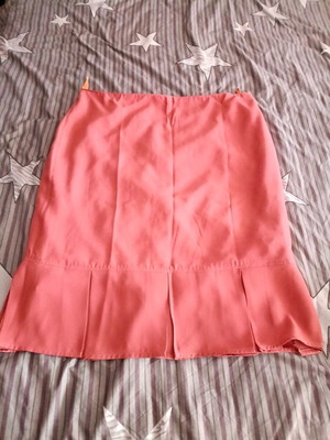 Skirt size XL pink like new with double fabric
