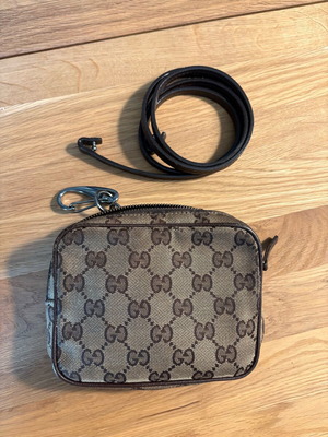 Gucci μικρό χιαστί τσαντάκι μεταχειρισμένο, μπεζ καφέ