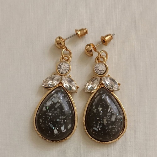 Teardrop earrings with crystals, new, gold finish