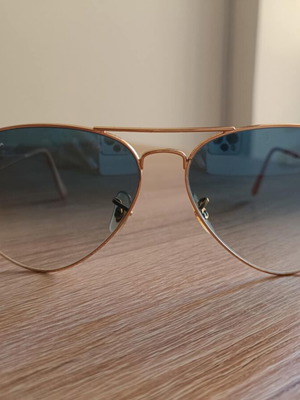 Ray-Ban aviator σε εξαιρετική τιμή!