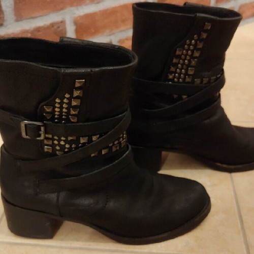 Vince Camuto leather ankle boots like new, size 38, black