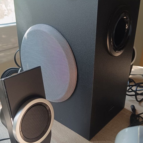 Creative Inspire T6100 5.1 surround speakers used
