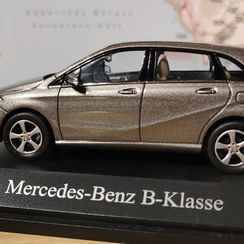 Mercedes Benz B Class W 246 1/43 model new