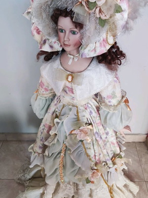 Porcelain doll large used 110cm